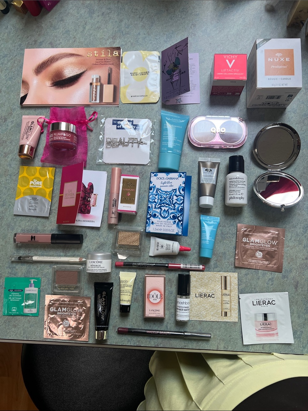 Women skincare/makeup samples